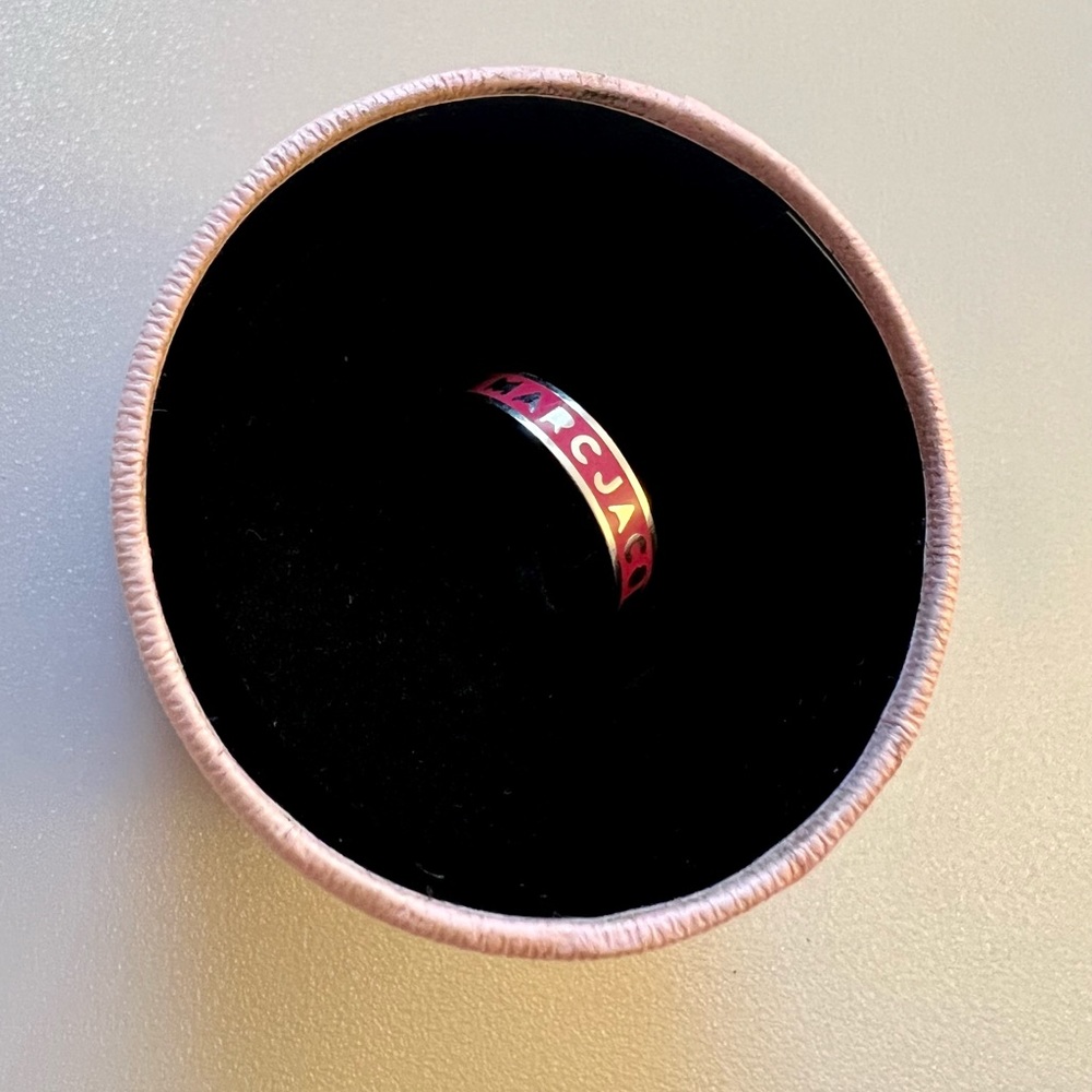 Marc Jacobs Women's Pink Silver Ring. Size 7.